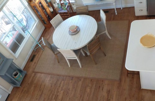 Savannah Beach House | Peaceful House on South Island with Bikes- discounts on weekly summer stays!