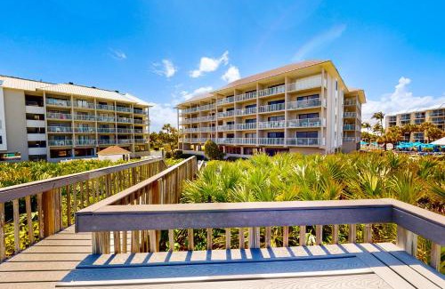 Stuart Apartment | Pelican #1109