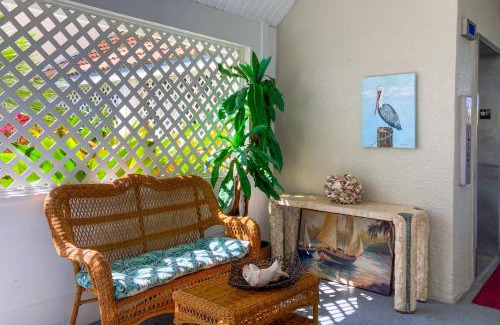 Stuart Apartment | Pelican #1109