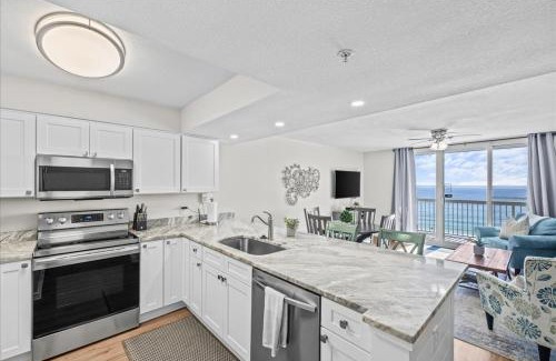 Destin Apartment | Pelican Beach Resort 809