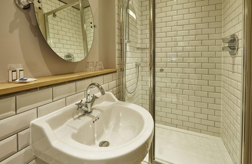 City Centre Hotel | Pen & Parchment Inn by Greene King Inns