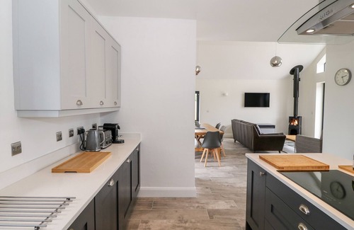 Rhyd-y-clafdy Cottage | PEN Y CEFN, pet friendly, luxury holiday cottage in Pen Y Cefn