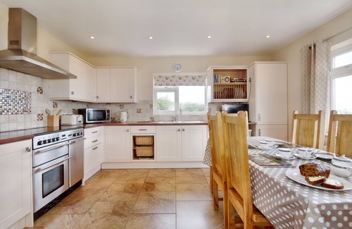 Llannefydd Cottage | PEN Y GAER, family friendly, with hot tub in Llannefydd