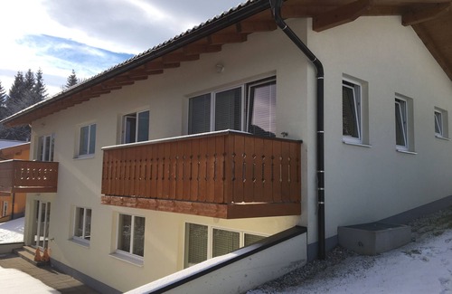 Flachau Apartment | Penthouse Chalet Apartment in Ski/Summer Resort