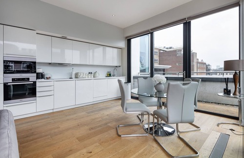 Holborn and Covent Garden Apartment | Penthouse Holborn Covent Garden –Stunning Park Views