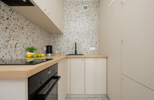 Mirow Apartment | Pereca Stylish Apartment Warsaw & Air Conditioning by Noclegi Renters