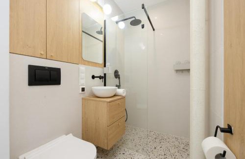 Mirow Apartment | Pereca Stylish Apartment Warsaw & Air Conditioning by Noclegi Renters