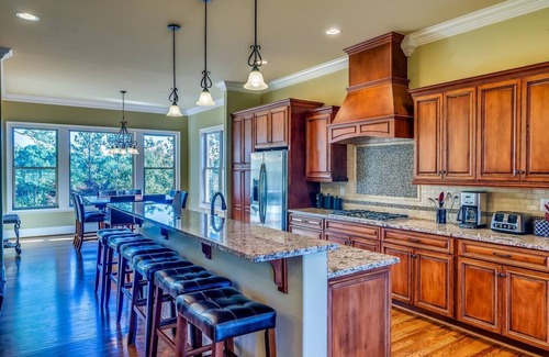 Sand Ridge House | Perfect For Groups: 4 Suites, 8 Beds, 5 TV's, WOW!