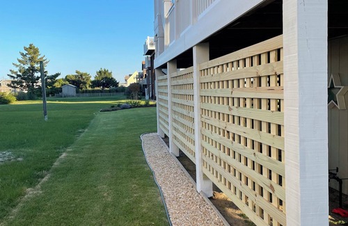 Kill Devil Hills Cottage | Perfect Getaway - 2 minute walk straight to the Beach