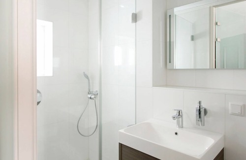 Municipality of Huizen Hotel | Perfect Group Getaway | Near Huizen Harbor, Goois Nature Reserve | 4 Units