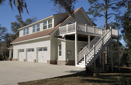 Melrose House | Perfect Lakefront Getaway on clear deep private lake 20 min from Gainesville