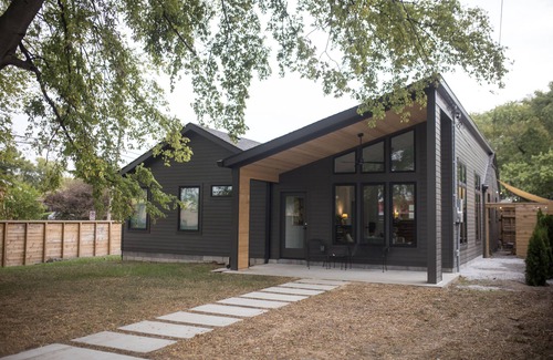 McFerrin Park House | Perfect sanctuary for 10 people minutes from downtown fun!