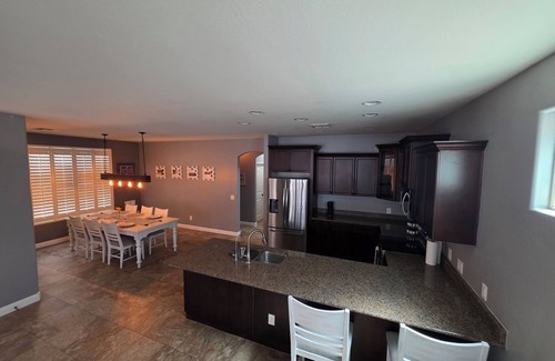 Gilbert House | Pet-Friendly 3 bed Home w/Pool Access, Game Room & Garage – Walk to Dining!