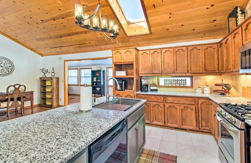 Pinetop Cottage | Pet-friendly Cabin in Pinetop-lakeside!