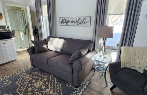 Utterson House | Pet Friendly - Gryffin RidgeThe Magic Forest