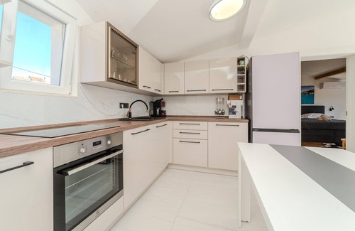 Rtina House | Pet friendly home in Razanac
