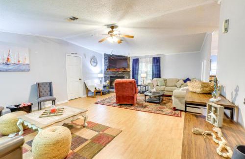 Milledgeville House | Pet-Friendly Sparta Retreat Porches and Fire Pit!