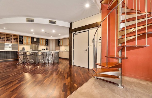 Launceston CBD Apartment | Peter Mills Apartment No 1
