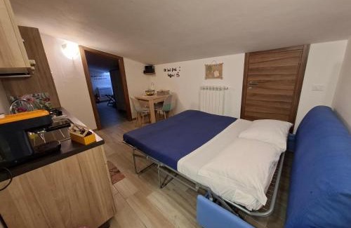Castel Sant'Elia House | Peter's apartment - intero appartamento con balcone