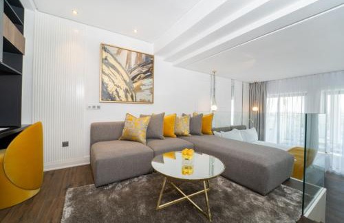 Swiss City Hotel | Petit Palace Suites Hotel