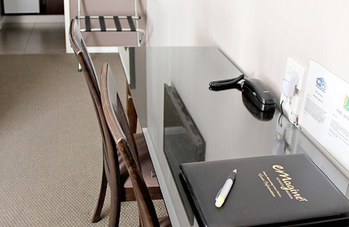Echuca Hotel | Pevensey Motor Lodge