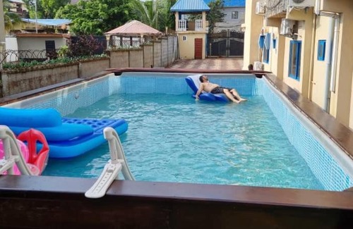 Freetown Apartment | PhaGibs Inn Hotel