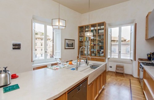 Navona Apartment | Piazza Navona: Beautiful 4BR 4 Baths, A/C, Wi-Fi - Habitat Italy