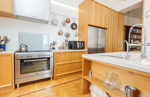 Navona Apartment | Piazza Navona: Beautiful 4BR 4 Baths, A/C, Wi-Fi - Habitat Italy