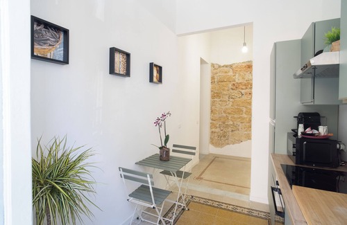 Corso dei Mille - Sant'Erasmo House | Picciridda Rooms - Comode Camere Matrimoniali con Cucina in Comune