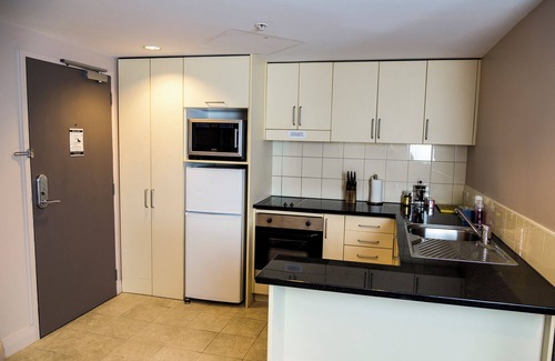 Takapuna Apartment | Picture Perfect Apartment with beautiful views in Central Takapuna