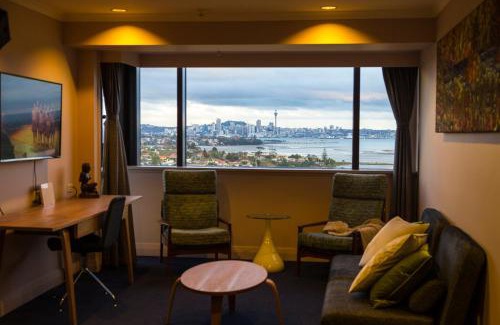 Takapuna Apartment | Picture Perfect Hotel Living