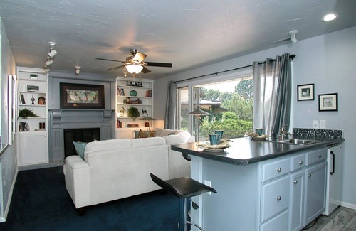 Village Seven House | PICTURESQUE BLUFF SIDE APARTMENT IN HOME
