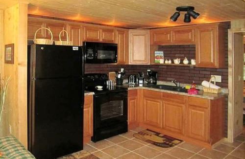 Inverness House | Picturesque Cabin Incredible for a Holiday Escape in Inverness, Florida