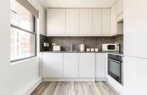 Warwick Apartment | Pimlico Flat near Victoria Station
