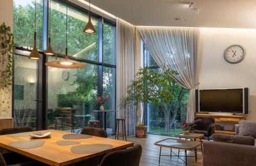 Zujunai Apartment | Pine house