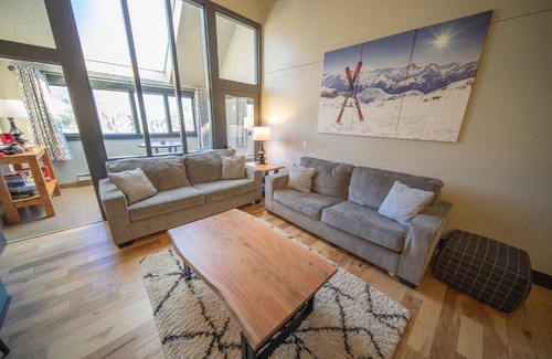 Keystone House | Pines 2057