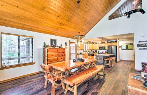 Pinetop Cottage | Pinetop Retreat w/Fire Pit & Game Room!