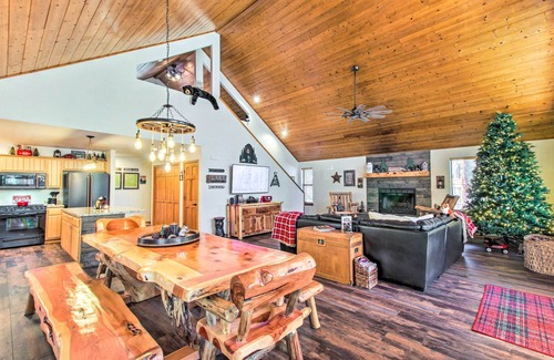 Pinetop Cottage | Pinetop Retreat w/Fire Pit & Game Room!