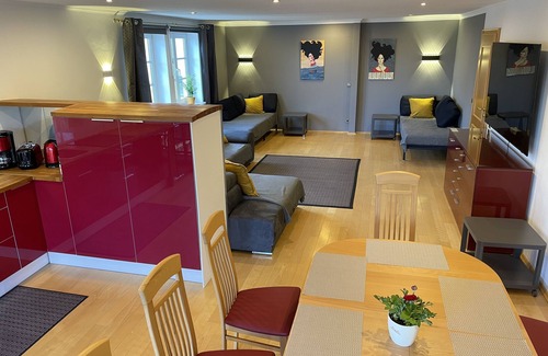 Hallenberg Apartment | Pino24 Comfort vacation apartment 127 m² with pool, central, for up to12 people