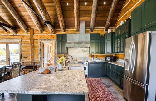 Bellevue Cabin | Pioneer Cabin: Your Rustic Retreat in Idaho