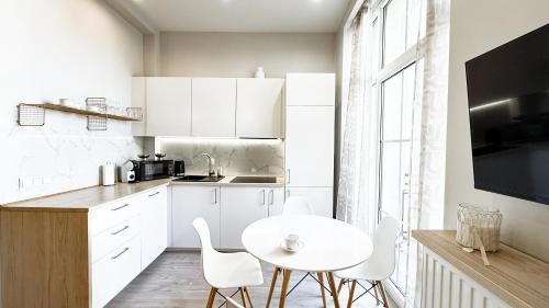 Srodmiescie Apartment | Piotrkowska 37 Shine By DreamAp
