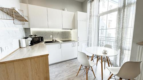 Srodmiescie Apartment | Piotrkowska 37 Shine By DreamAp