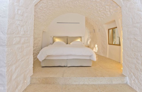 Limeni Hotel | Pirgos Mavromichali
