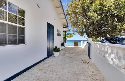 Playa Villa | Pixel Paradise Oceanfront Villa with Stunning Views
