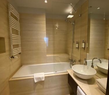 Mirow Apartment | Platinum Residence