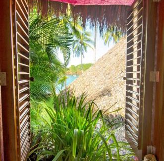 Costa Careyes Hotel | Playa Rosa Bungalows Careyes