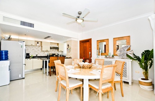 Bavaro Condo | Playa Turquesa - B-201 - Premier Beachfront Ocean & Garden View - 80mbps Wifi
