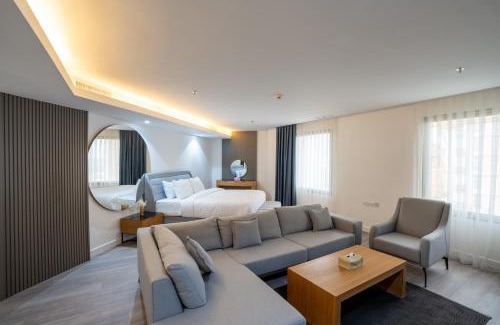 Bneid Al Qar Hotel | Plaza Athenee Hotel