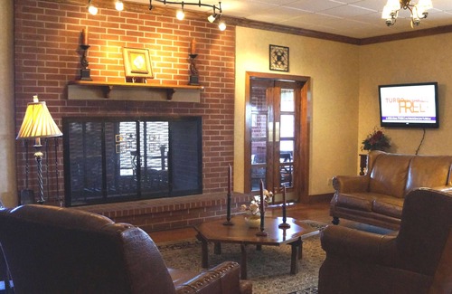 Claydesta Plaza Hotel | Plaza Inn