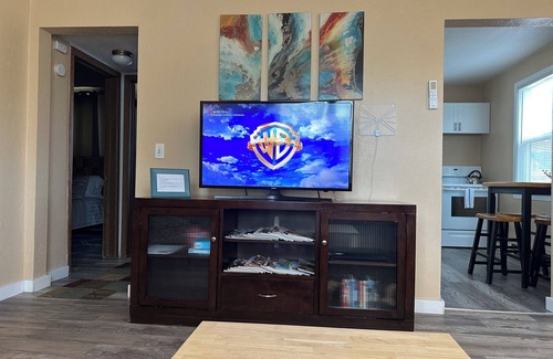 West Spokane Apartment | Pleasant Finch Arboretum 1BR Duplex/Centrally Located/AC/Free Parking